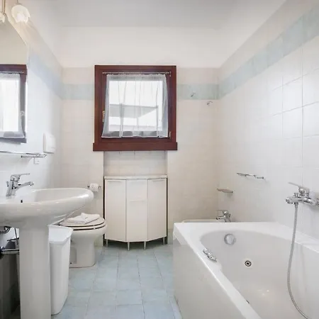 Regina Gardesana With Pool Apartment Garda (Verona)
